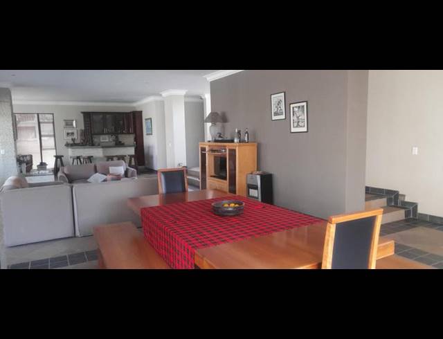 4 BEDROOM HOUSE FOR SALE IN SABLE HILLS